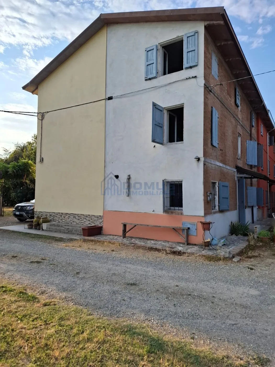 Appartamento in villa via Ghiardello, San Bartolomeo, Reggio Emilia - foto 1